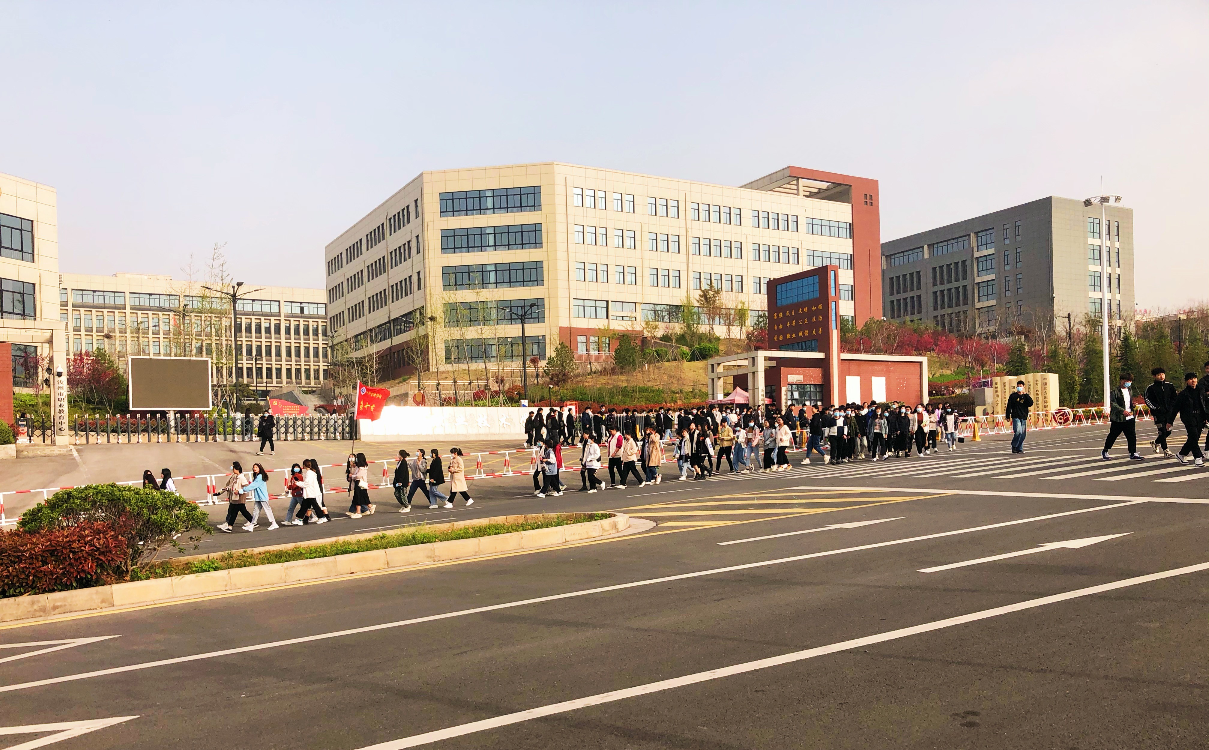 1617931181650018.jpg 1617931181650018.jpg