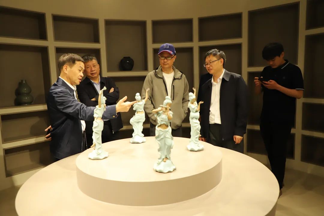 1682668463779363.jpg 640 (1).jpg