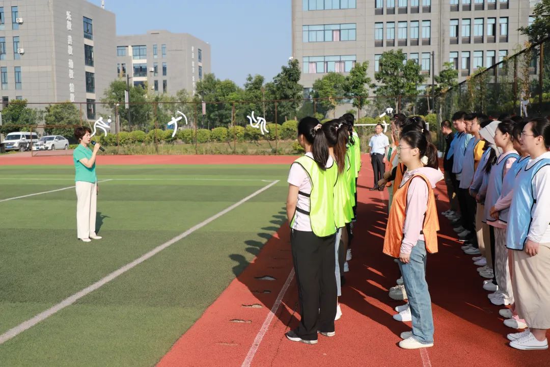 1695266935355142.jpg 640.jpg