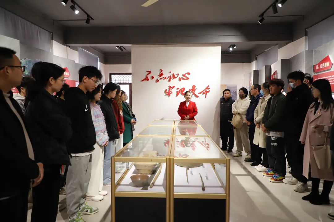 1700811818889236.jpg 640 (1).jpg